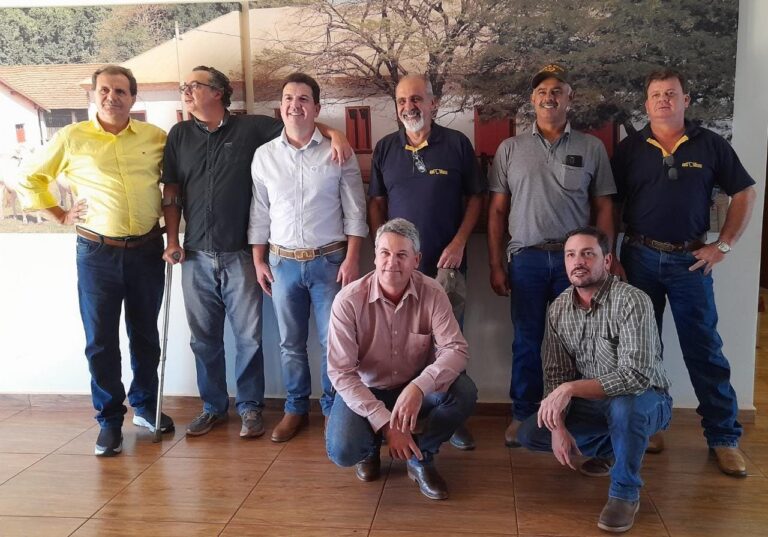 Encontro entre criadores associados